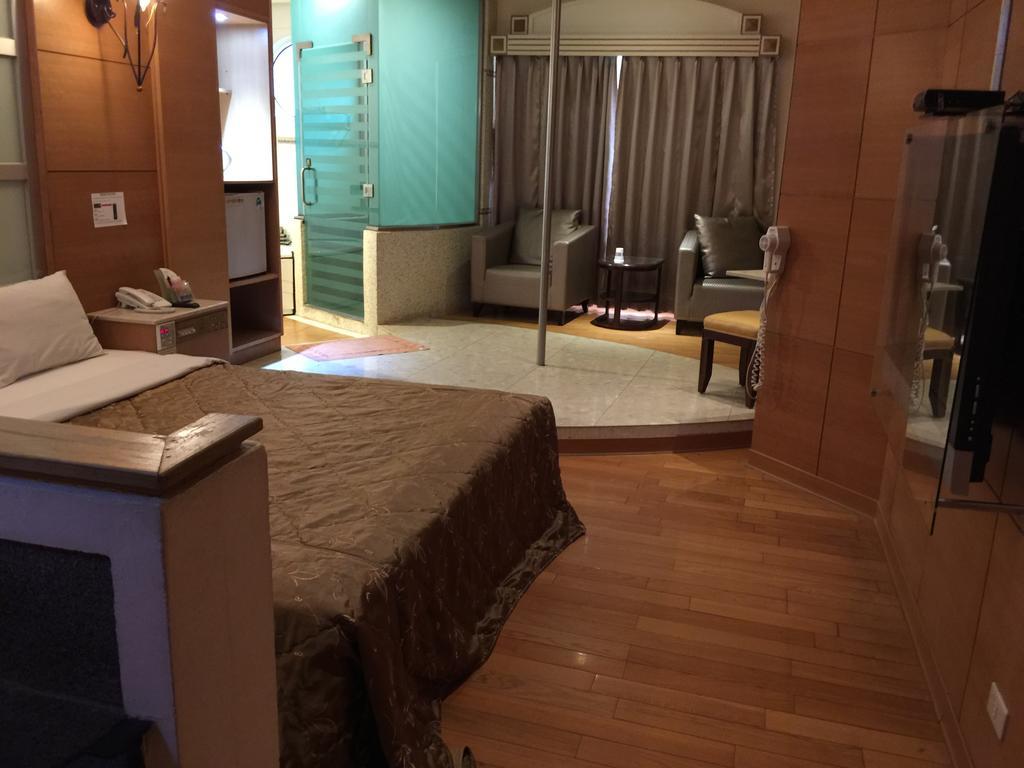 טאינאן Changsing Business Motel מראה חיצוני תמונה