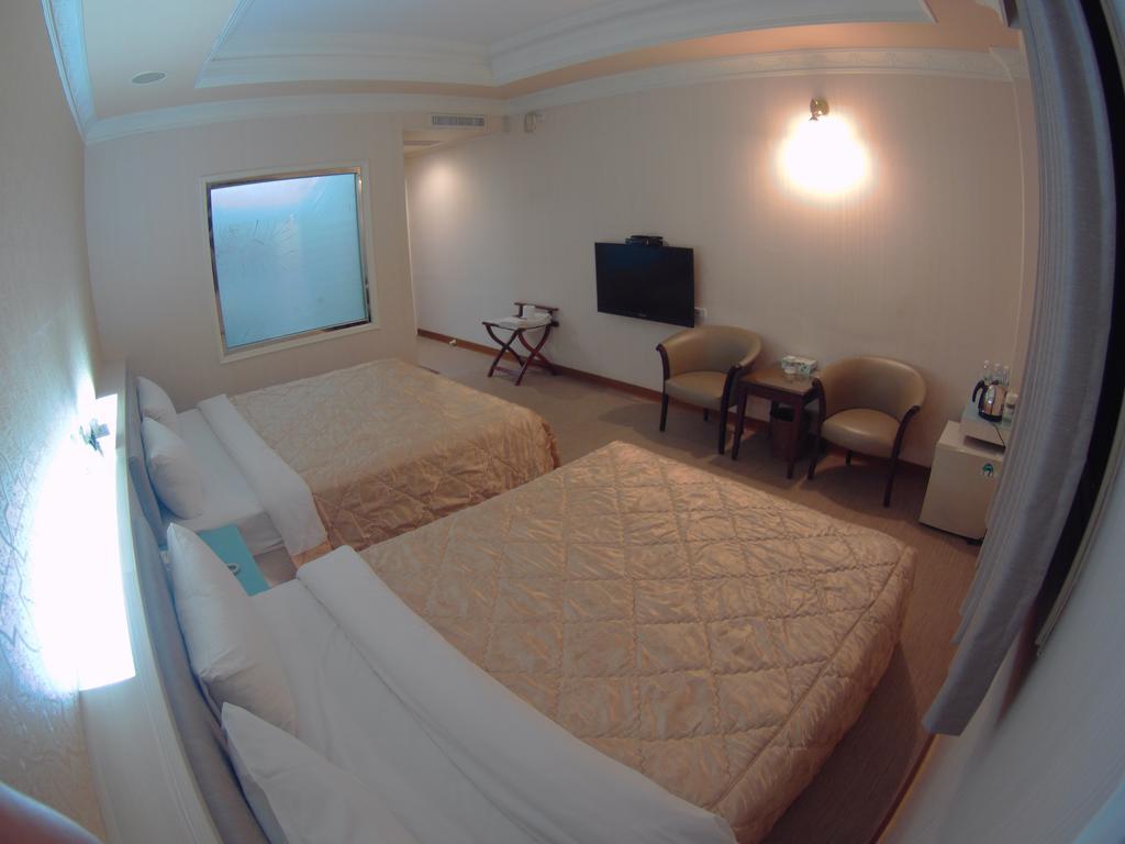 טאינאן Changsing Business Motel מראה חיצוני תמונה
